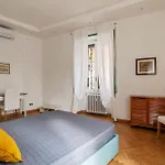 Guesthost - Bright X4 Along The Tevere! Apartment Rome