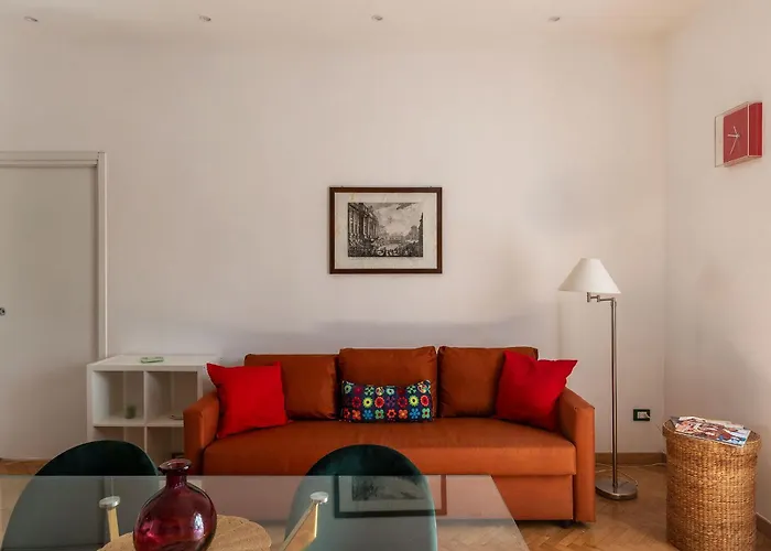 Guesthost - Bright X4 Along The Tevere! *