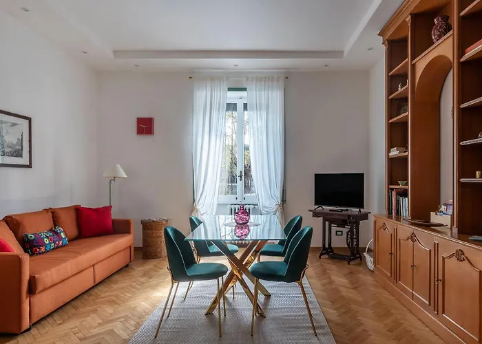 Guesthost - Bright X4 Along The Tevere! Lägenhet *