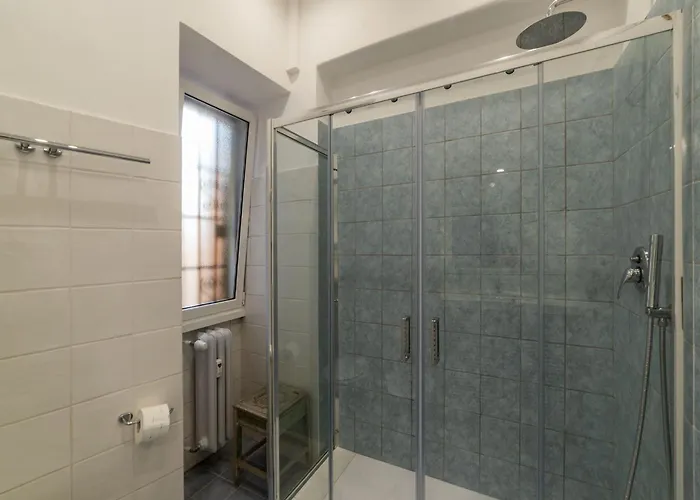 Guesthost - Bright X4 Along The Tevere! Lägenhet *